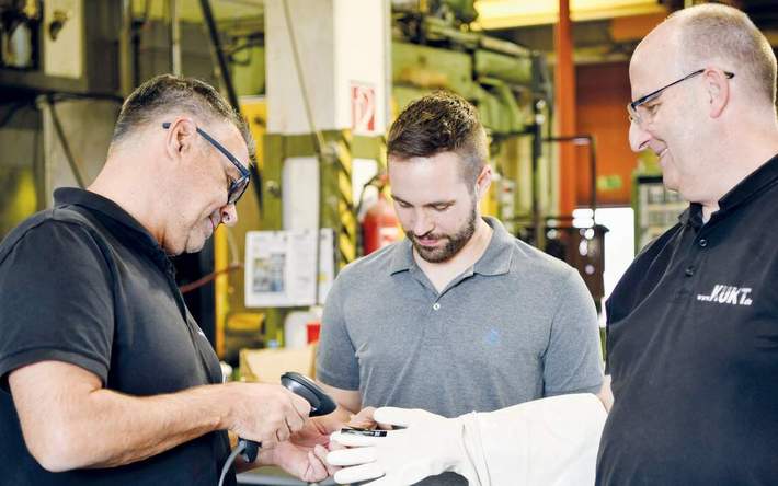 Haben intelligenten Handschuh entwickelt